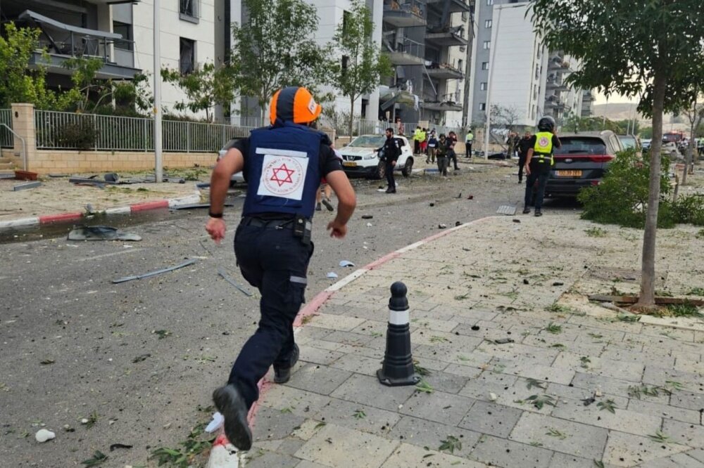 إيران تعلن عن تدمير مبنى استخباراتي إسرائيلي هام في بئر السبع بصاروخ باليستي