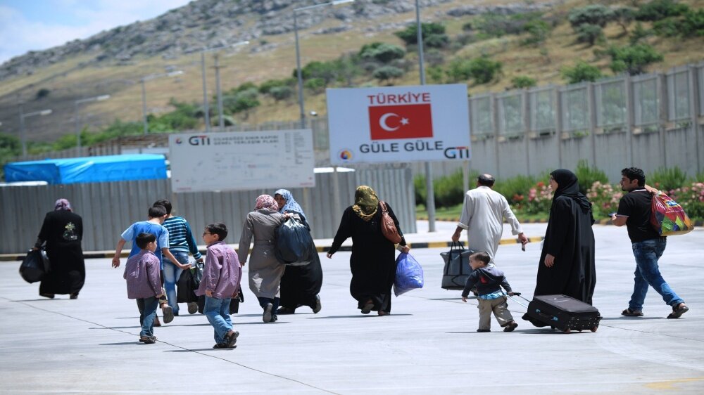 عودة جماعية: تركيا تكشف عن أعداد السوريين العائدين إلى بلادهم بعد التغييرات السياسية