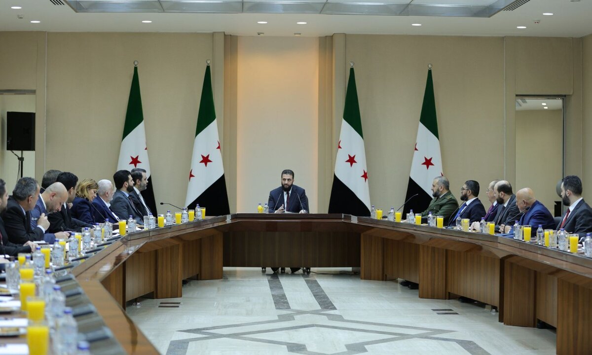 الرئيس الشرع يحدد أولويات حكومته الجديدة: إعادة الإعمار والاقتصاد على رأس الأولويات