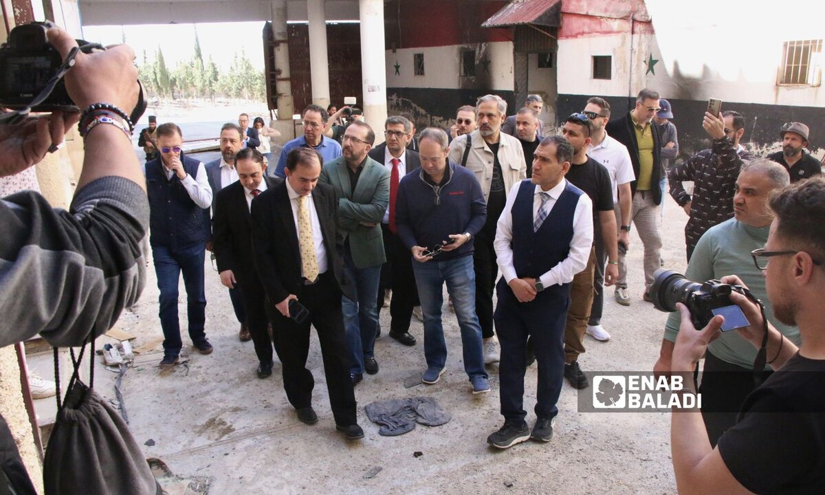 انفتاح حذر: زيارة وفد من الكونجرس الأمريكي إلى دمشق تثير تساؤلات حول مستقبل العلاقات السورية الأمريكية
