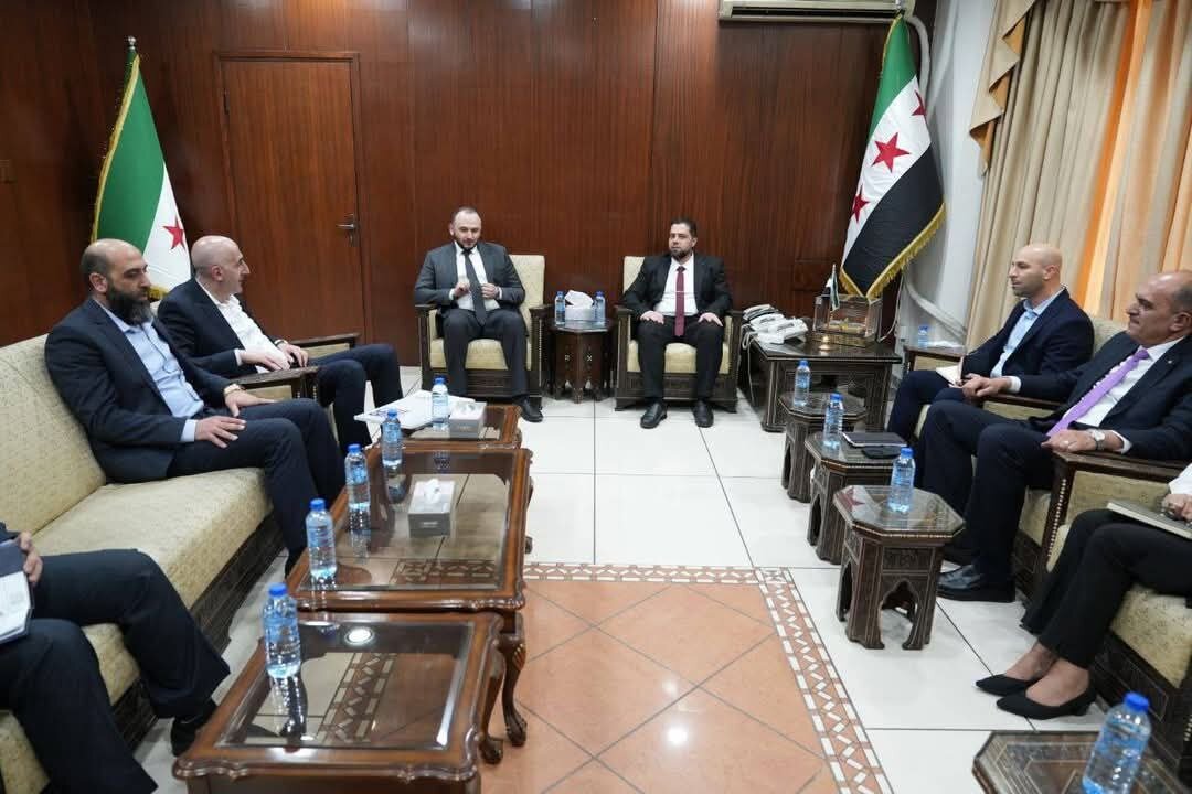 جهود مكثفة لإعادة إعمار حمص وعودة سكانها: وزير الأشغال ومحافظ المدينة يبحثان الخطط والآليات