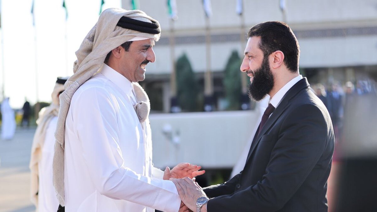 الرئيس السوري أحمد الشرع في زيارة رسمية إلى قطر: تعزيز العلاقات وتأكيد الدعم