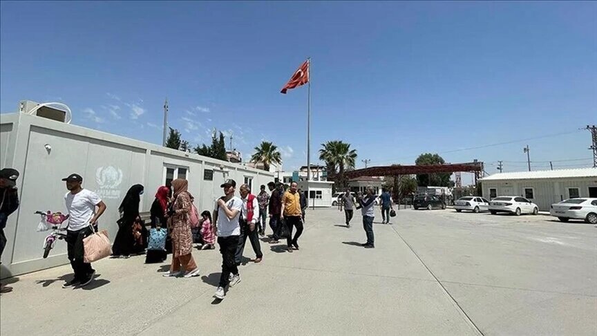 عودة طوعية: تركيا تعلن عن عودة أكثر من 175 ألف لاجئ سوري منذ كانون الأول