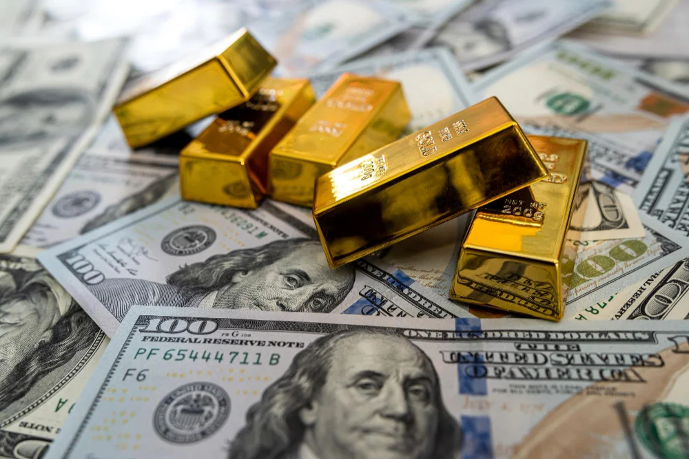 تراجع حاد في أسعار الذهب بسوريا مع تعافي الليرة السورية