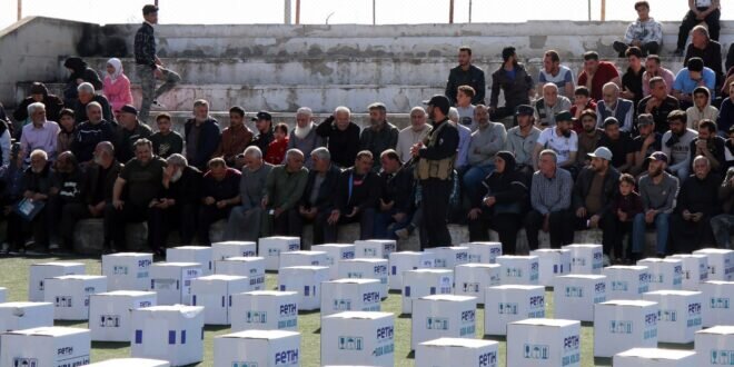 درعا: توزيع مساعدات غذائية تركية لـ 1500 أسرة محتاجة