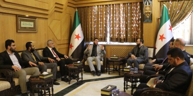 تعزيز التعاون الحكومي في حلب: مباحثات بين الأمانة العامة للشؤون السياسية والمحافظ