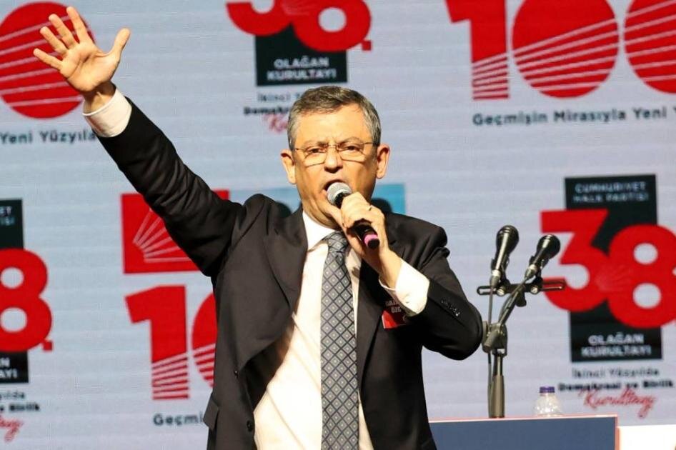 هل يغيّر "الشعب الجمهوري" التركي نبرته تجاه السوريين؟ قراءة في تحولات الخطاب بعد فوز البلديات