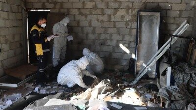 دمشق: الدفاع المدني ينتشل رفات 21 شخصاً من موقع كانت تسيطر عليه ميليشيات مدعومة من إيران