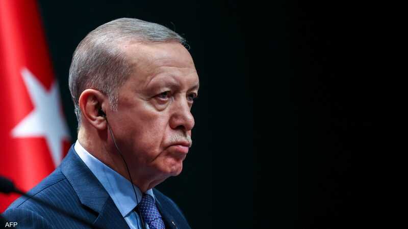 أردوغان يتهم المعارضة باستغلال قضية اللاجئين السوريين لتحقيق مكاسب سياسية وسط تصاعد خطاب العودة