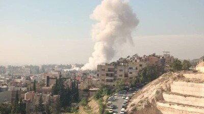 غارات إسرائيلية تستهدف دمشق والدفاعات الجوية تتصدى لهجوم بمسيّرات