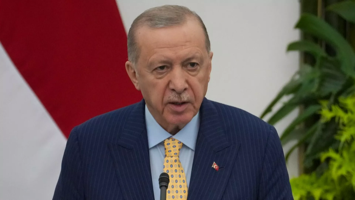 أردوغان يحذر: تركيا لن تسمح بتقسيم سوريا وتدعم استقرارها في مواجهة التحديات