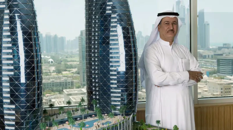 قفزة صاروخية لثروة تاجر عربي: نمو بـ 300% يضعه في صدارة أثرياء العالم