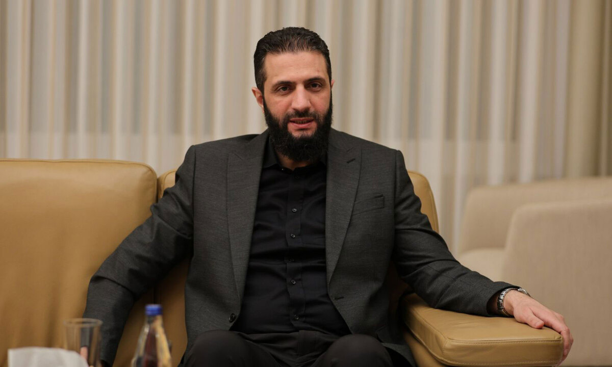 الشرع يحدد موقف سوريا من الشروط الأمريكية: تفاصيل حول المقاتلين الأجانب والعلاقات الدولية