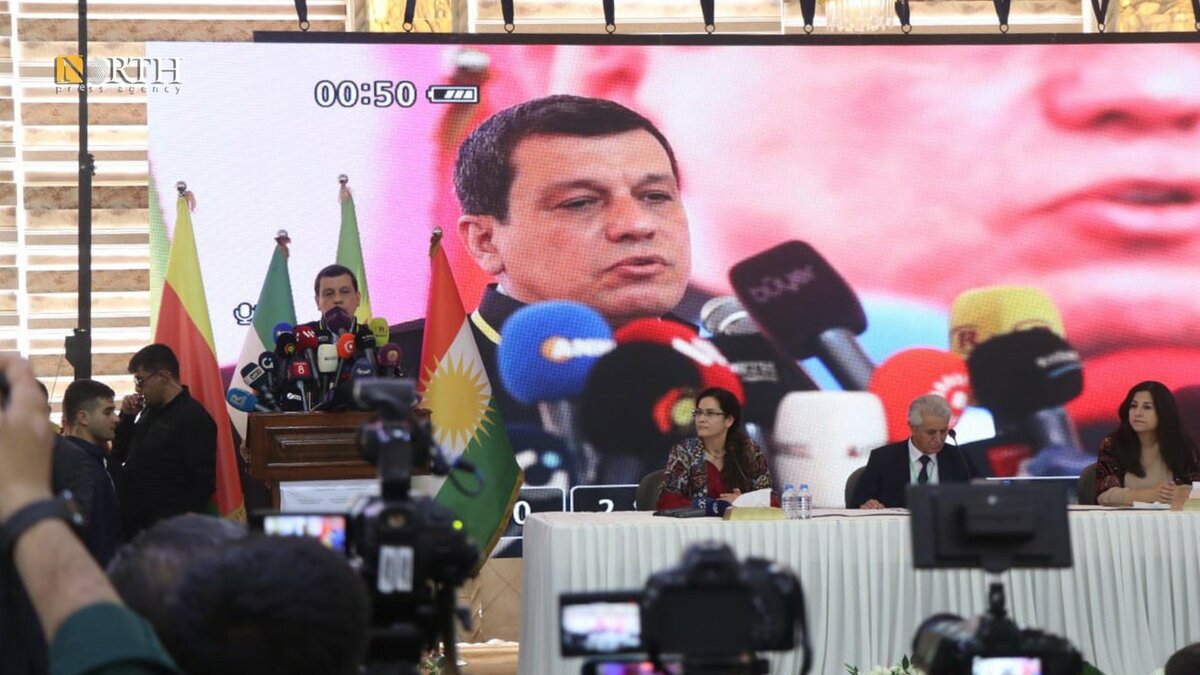 مظلوم عبدي: الموقف الكردي الموحد يدعم وحدة سوريا لا تقسيمها