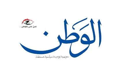 مسؤول إعلامي سوري سابق يعلن تجميد أمواله من قبل النظام بعد لجوئه إلى باريس