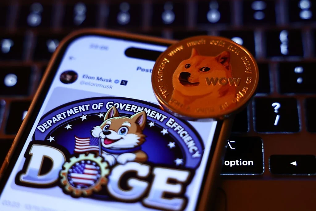 إيلون ماسك يحذر: الهجرة غير الشرعية خطر يهدد الدول ويكشف عن شفافية مشروع DOGE