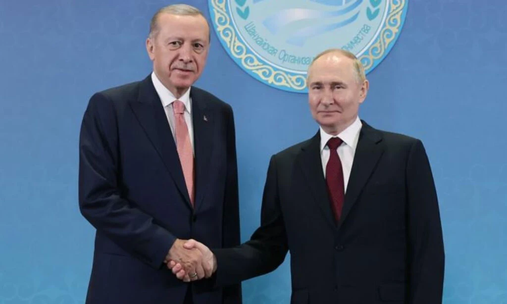 أردوغان وبوتين يتفقان على خارطة طريق جديدة لسوريا: دمج "قسد" ومكافحة الإرهاب وتعزيز الاستقرار