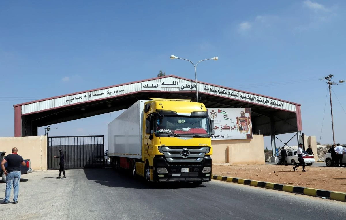 طفرة تاريخية: الصادرات الأردنية إلى سوريا تقفز بنسبة 520% بعد فتح الحدود