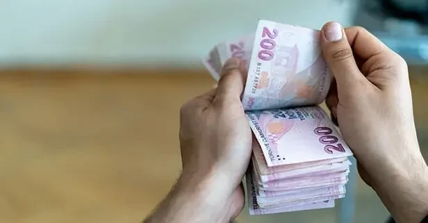 الليرة التركية على حافة الهاوية: توترات سياسية واعتقالات تهز إسطنبول تزيد الضغوط