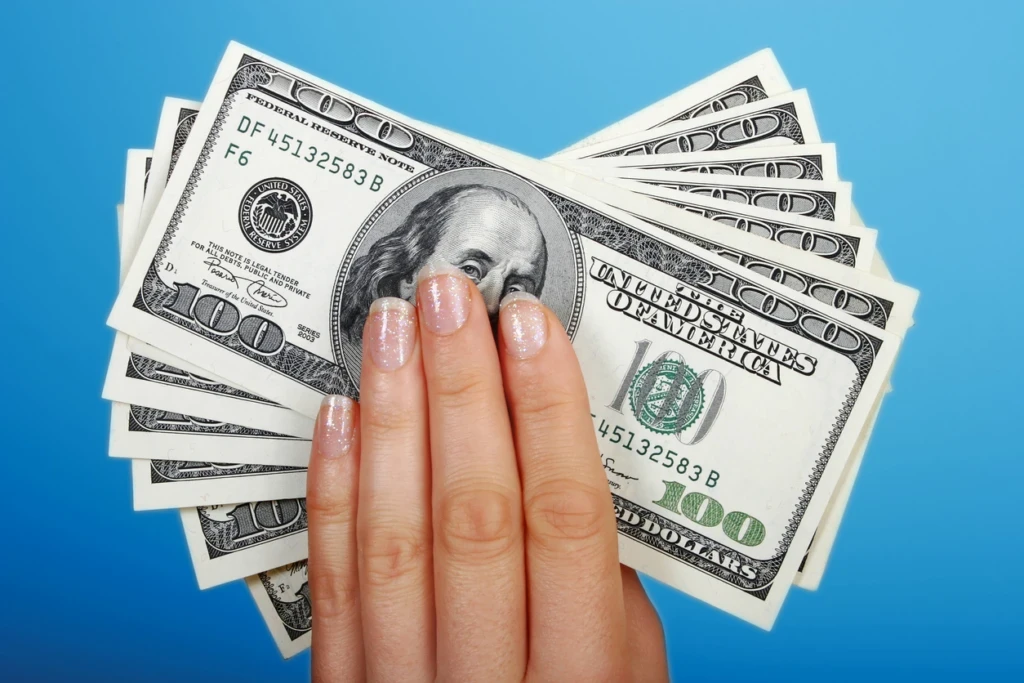 تحديث فوري: أسعار صرف الليرة السورية مقابل الدولار والعملات الأجنبية اليوم
