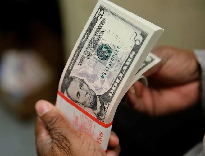 تذبذب مستمر: أسعار صرف الليرة السورية مقابل الدولار والعملات الأجنبية اليوم الثلاثاء