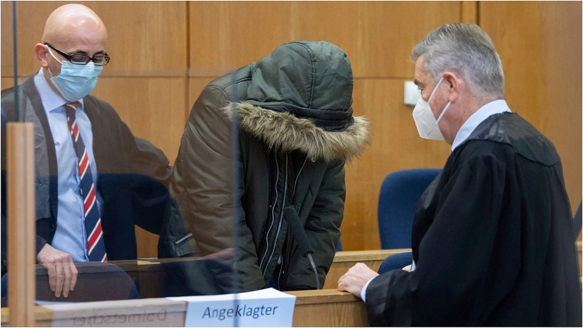 طبيب سوري يواجه محاكمة تاريخية في ألمانيا بتهم تعذيب وقتل معتقلين سياسيين