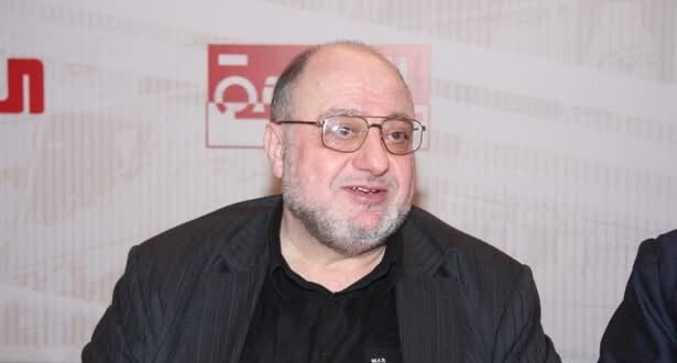 رحيل المؤرخ والإعلامي السوري مازن صباغ: مسيرة حافلة بالتوثيق والكتابة