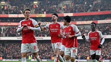 ليفربول على أعتاب المجد: خطوة واحدة تفصله عن لقب الدوري الإنجليزي الممتاز العشرين