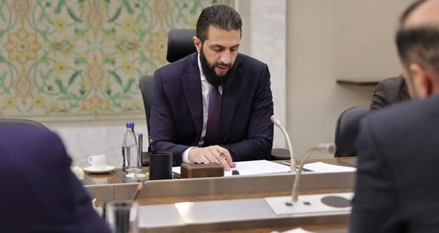 الرئيس الشرع يوجه بتطوير الإعلام الرسمي ومناقشة خطط وزارة الإعلام