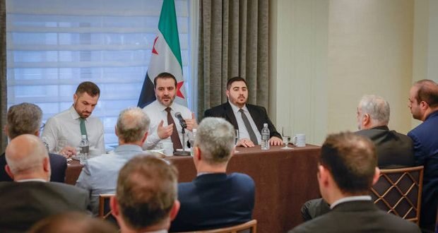 وزير الخارجية يلتقي وفداً من الجالية السورية في أمريكا ويؤكد على دورهم في بناء سوريا الجديدة